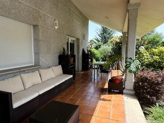 Maison à Venda (a)-san martiño 71. Casa con terreno y piscina en a derrasa