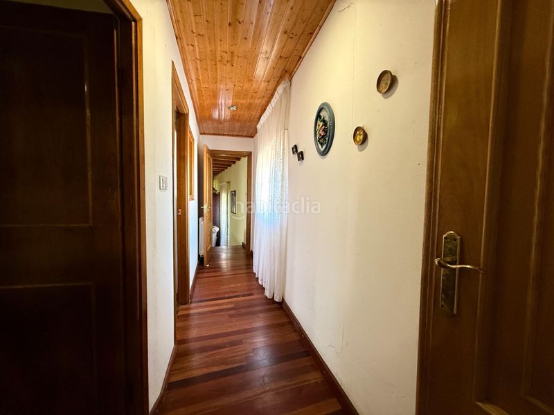 Foto b22387bc-4039-42c0-b83b-fcbec18b5b55. Casa amb calefacció a Pantón