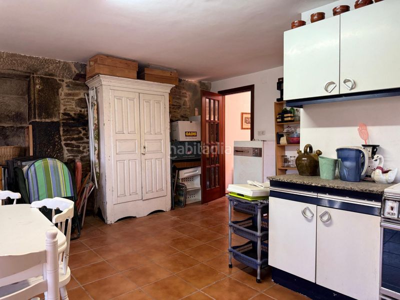 Foto b31d490c-c6b3-4384-808d-d5871cc47313. Casa con parcheggio in Boborás