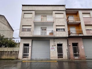 Building in Verín. Edificio en venta en el centro de verín