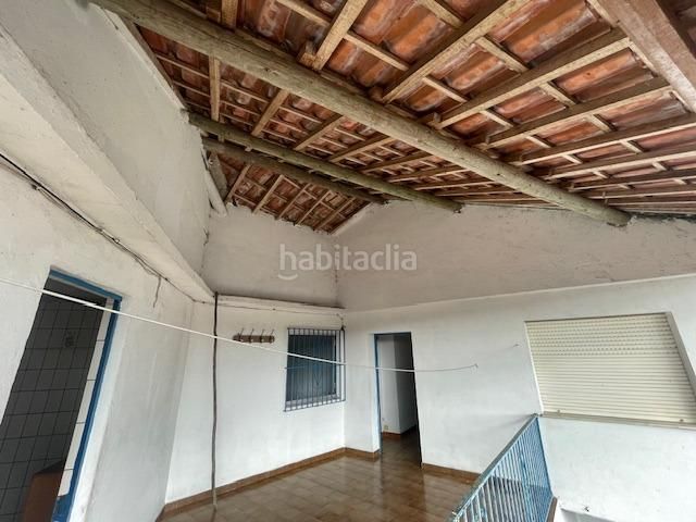 Foto 19adca3d-e2b8-4ecb-a962-3f1689171b7f. Casa adossada amb aparcament a Irixo (O)