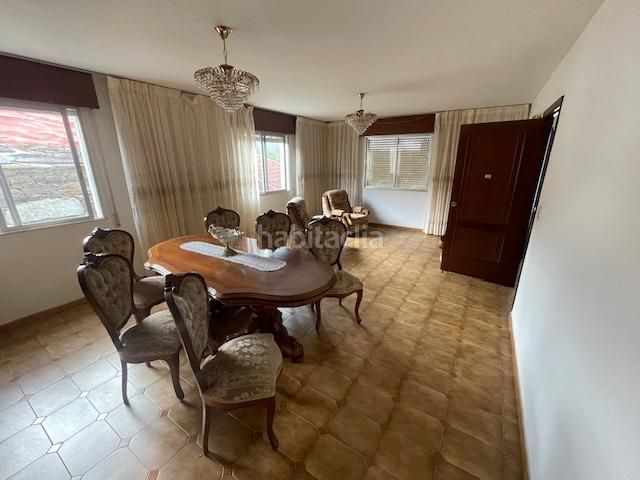 Foto ac143645-478d-4e2e-9e61-1617dbc9d7da. Casa adossada amb aparcament a Irixo (O)