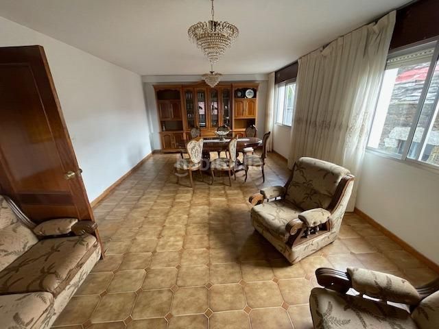 Foto c72a2bbf-95b8-447c-97ed-079e3789078c. Casa adossada amb aparcament a Irixo (O)