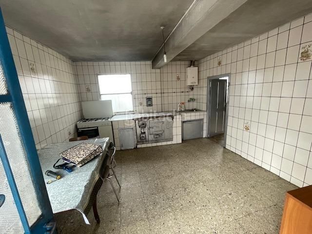 Foto c9d44040-a6c6-4699-a96d-9444bc04e1a1. Casa adossada amb aparcament a Irixo (O)