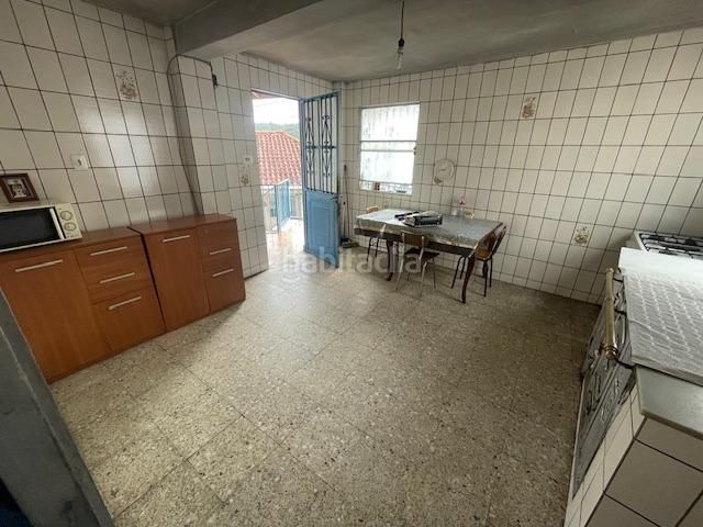 Foto d4c7e048-61b8-4bcb-b4d2-8fd1adf14959. Casa adossada amb aparcament a Irixo (O)