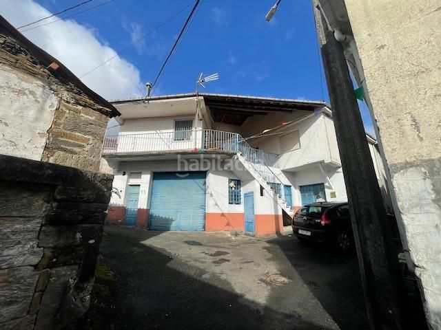 Foto d4e5c3d2-bf31-4b90-9903-8941041d7ab5. Casa adossada amb aparcament a Irixo (O)