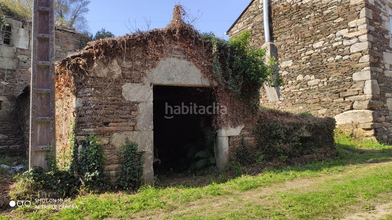 Foto b0c0a9c9-8d99-4d73-80cd-4e4281ed36fc. Masia amb aparcament a Abadín
