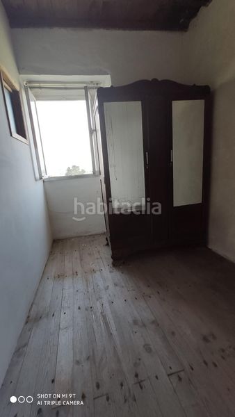 Foto cf1f78f2-0e24-4f9b-ad8f-77d75dd58763. Masia amb aparcament a Abadín