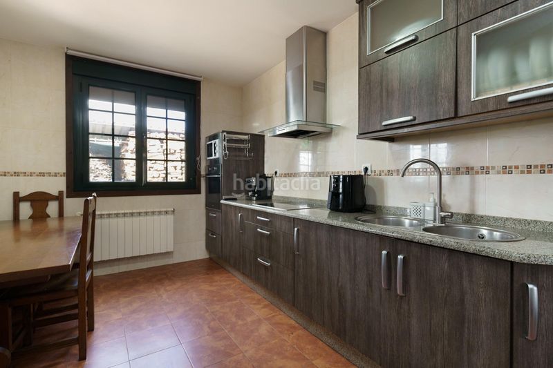 Foto 12b83518-0eb6-487e-bc70-51d9b8ba4a55. Casa amb aparcament a Maceda