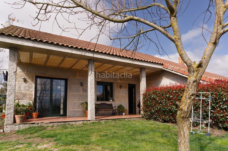 Foto 3a850e96-a431-481d-be8e-50b4a5ab9701. Casa amb aparcament a Maceda
