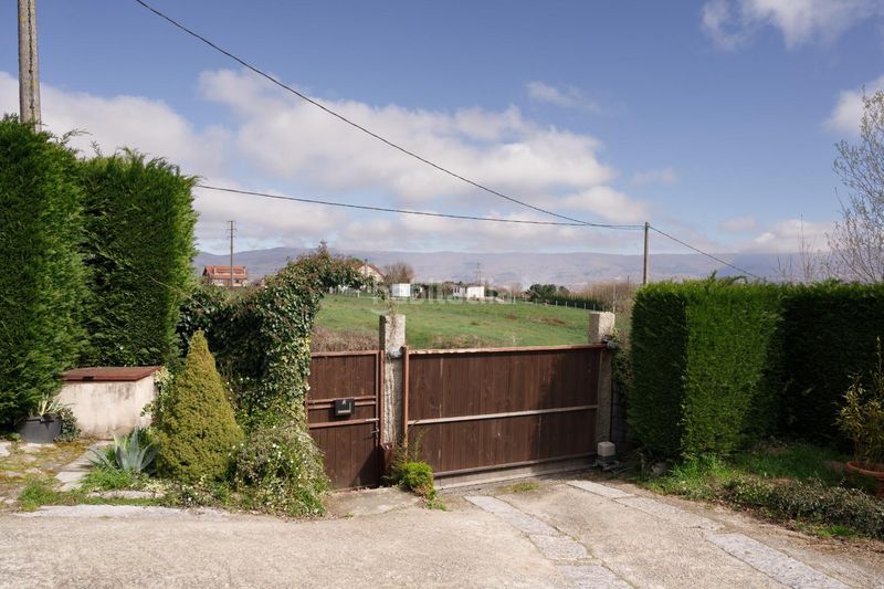 Foto 410c0ca6-d4cf-4ade-a893-9cdba529340f. Casa amb aparcament a Maceda