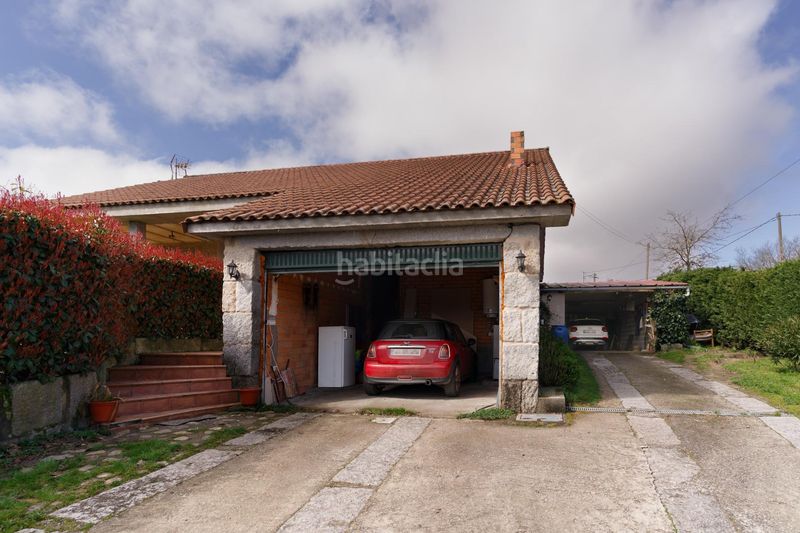 Foto b22c137b-f759-4e78-a9dd-4bb5d5f44ea7. Casa amb calefacció aparcament a Maceda