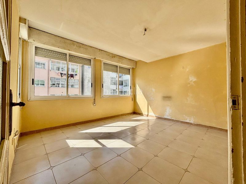 Foto f2e0d297-bd8c-49ac-9b52-ce78403f2044. Pis a A Ponte Ourense