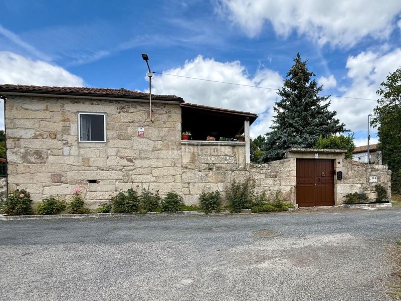 Foto 8a65fa41-e492-4a65-a57e-5c273aea46e5. Casa amb calefacció aparcament a San Amaro