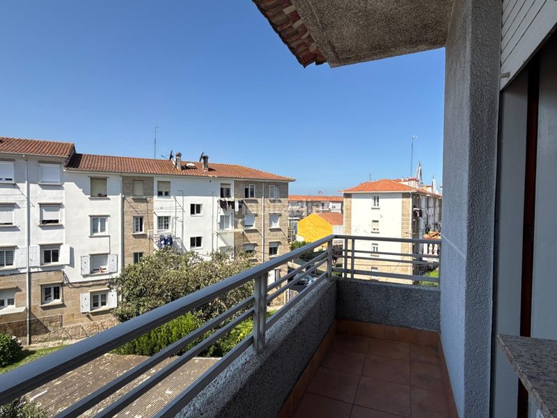 Foto 05d7fe84-6f2a-4e2b-a581-c8c3f1630287. Casa amb aparcament a Teis Vigo