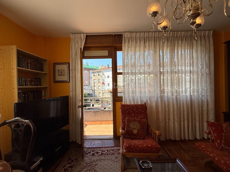 Foto 8d48f510-5771-4c00-845f-c2aa2c5dad22. Casa amb aparcament a Teis Vigo