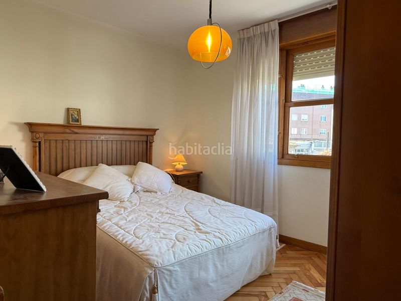 Foto a95a6a1d-4ac8-43f9-a7fb-80e56609dfdf. Casa amb aparcament a Teis Vigo