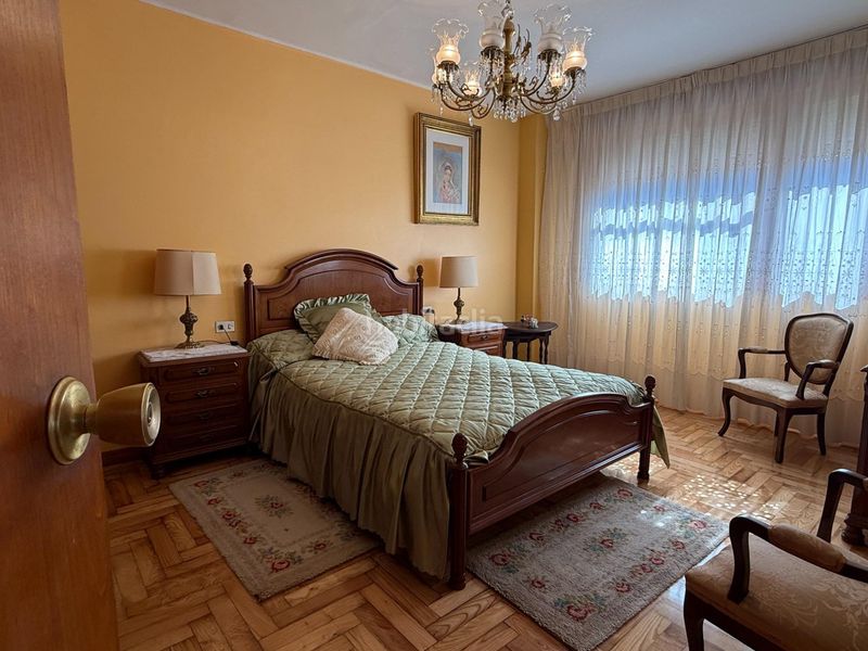 Foto c9f81c11-47e1-463c-816c-d11cbc10bc02. Casa amb aparcament a Teis Vigo
