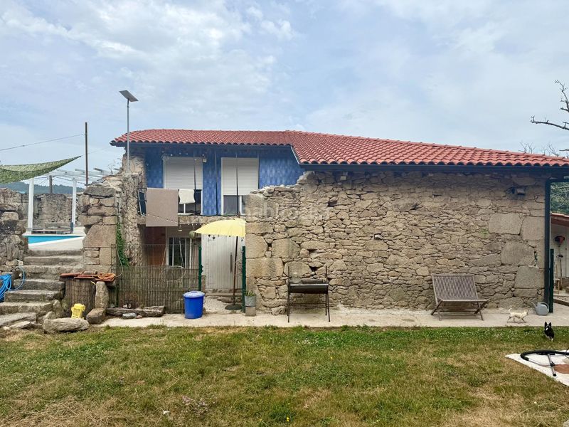 Foto c9b3e0f1-5572-46f4-a53b-9d4188b0feb6. Casa con parcheggio piscina in Sober