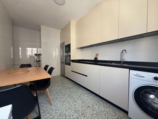 Affitto Appartamento in A Ponte. Piso exclusivo estudiantes calle mercado