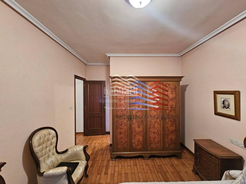 Foto c0f8a836-06d7-48f4-ad41-55730fc8a138. Piso venta de piso capital en Centro Ourense