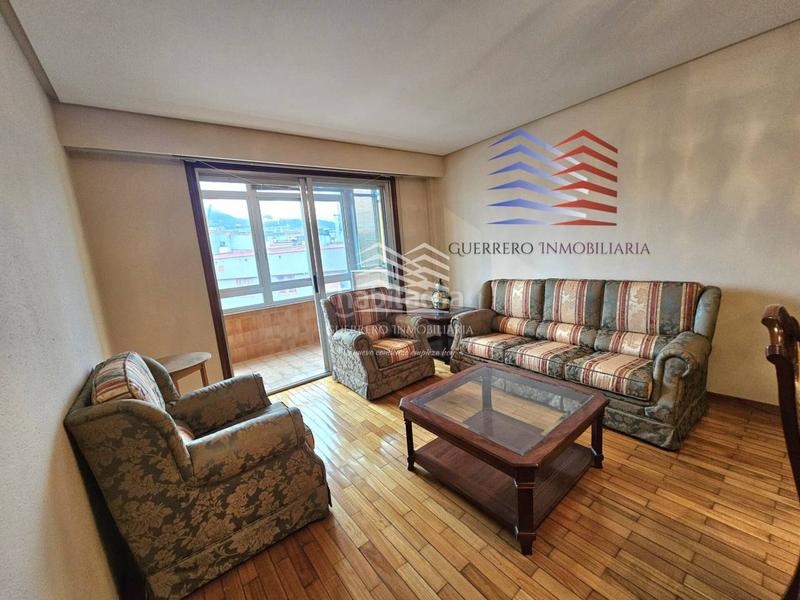 Foto fc567953-2c5d-40c9-90d2-ac693b071565. Piso venta de piso capital en Centro Ourense