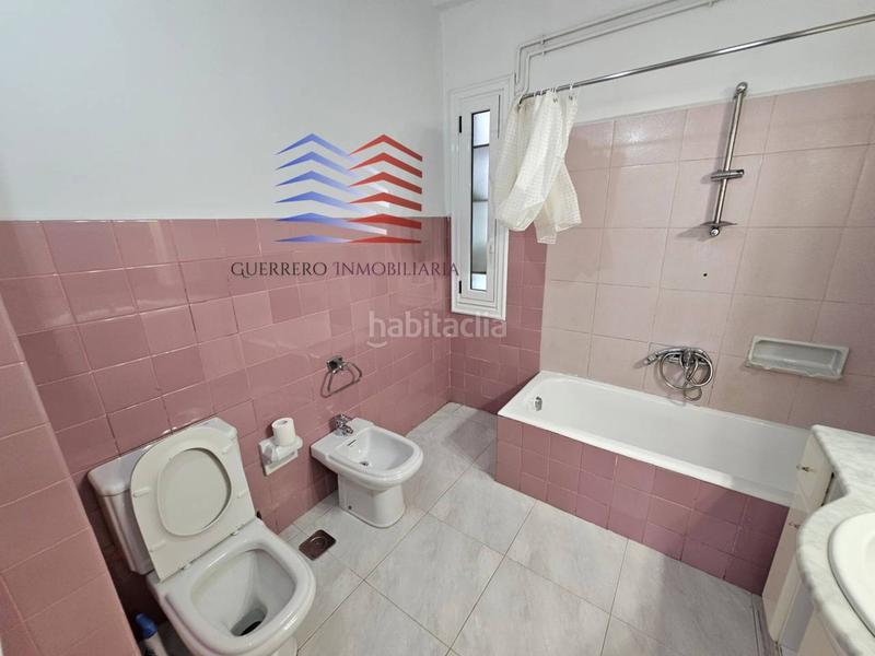 Foto a86440f9-7a16-4ca5-b4ac-3ac40f2f2d4f. Alquiler piso alquiler de piso exterior para estudiantes en zona Centro avenida de la habana 900 comunidad incluida en Ourense
