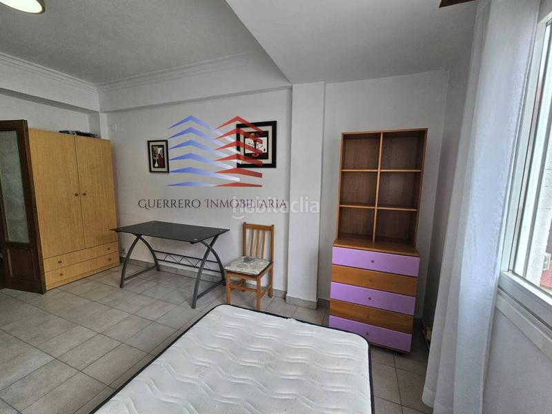 Foto 7a6aced2-4b1d-487d-9d0c-54c9cc3046f3. Alquiler piso alquiler de gran piso exterior para estudiantes en zona Centro avenida de la habana 900 comunidad incluida en Ourense
