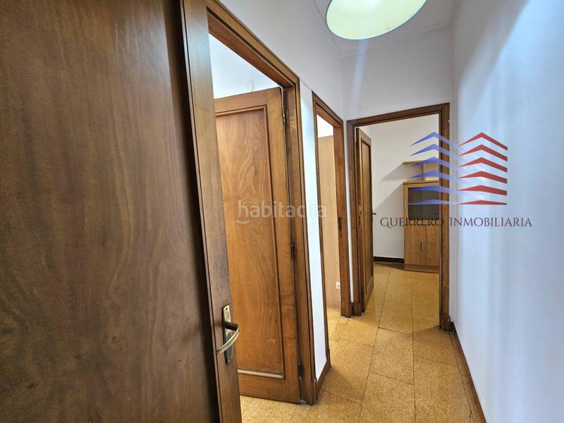 Foto b4dd3994-a1e0-4b6f-af8a-de4972742cf0. Alquiler piso alquiler de gran piso exterior para estudiantes en zona Centro avenida de la habana 900 comunidad incluida en Ourense