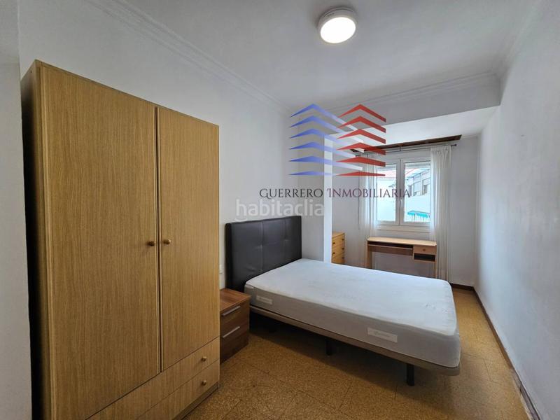 Foto b7edccf8-2b2e-4fa5-bbd7-78c228c6ffd5. Alquiler piso alquiler de gran piso exterior para estudiantes en zona Centro avenida de la habana 900 comunidad incluida en Ourense