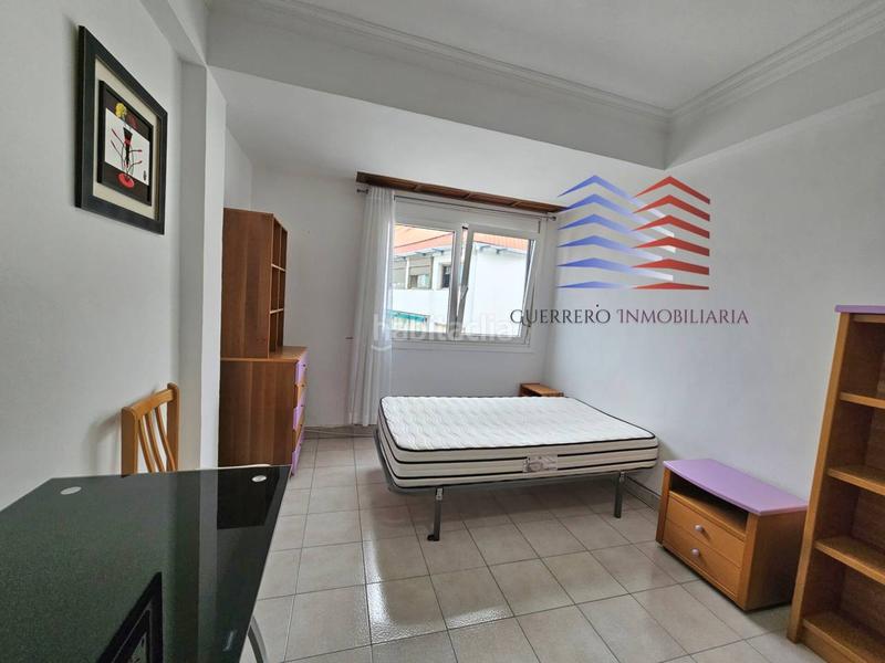 Foto b98881d1-c915-47b4-9890-bc5cd5acacba. Alquiler piso alquiler de gran piso exterior para estudiantes en zona Centro avenida de la habana 900 comunidad incluida en Ourense