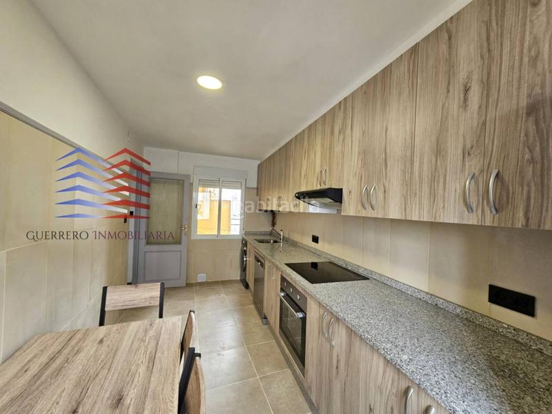 Foto 3a1c4553-a6bd-4d27-863f-4123422b44d5. Alquiler piso alquiler de hermoso piso exterior, sin amueblar en la zona del couto. 550 comunidad incluida. en Ourense