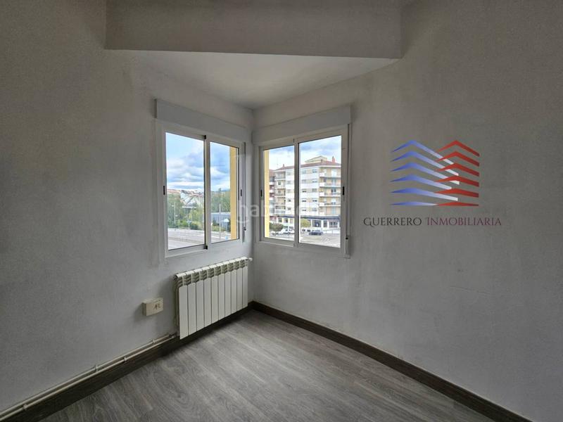 Foto 9de2eaa0-b8eb-446e-b4fc-94d155922a5f. Alquiler piso alquiler de hermoso piso exterior, sin amueblar en la zona del couto. 550 comunidad incluida. en Ourense