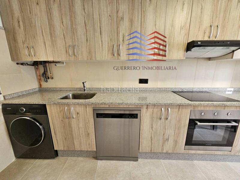 Foto c18c1b03-4cd7-4937-a496-f63f82a8e51c. Alquiler piso alquiler de hermoso piso exterior, sin amueblar en la zona del couto. 550 comunidad incluida. en Ourense