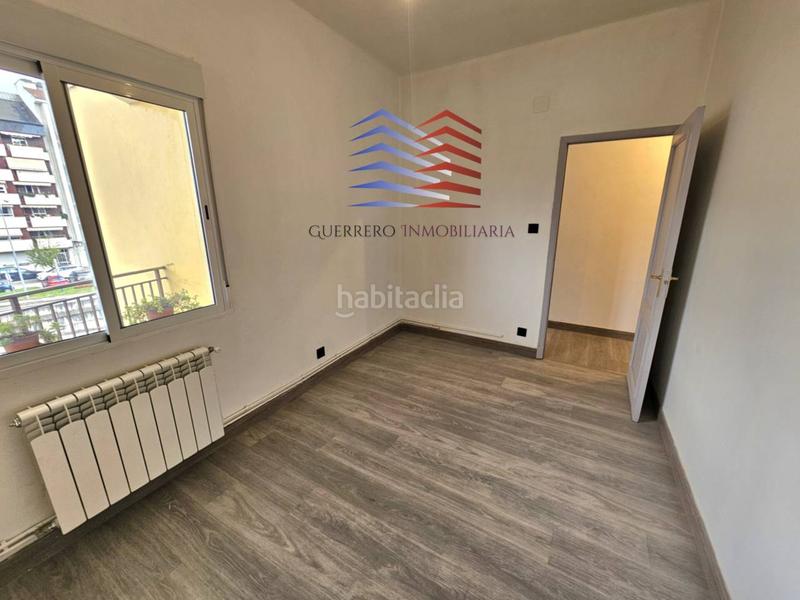 Foto e6cee55c-2b6b-40eb-aa9c-bb65ce8879f9. Alquiler piso alquiler de hermoso piso exterior, sin amueblar en la zona del couto. 550 comunidad incluida. en Ourense