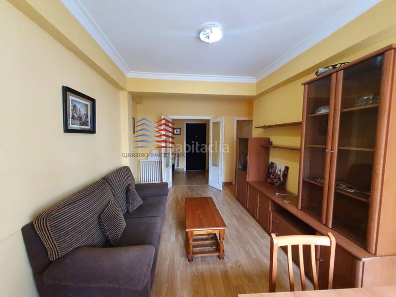 Foto b8d3f0bb-4176-4f89-b5cb-ee4e7abca597. Alquiler piso alquiler de gran piso para estudiantes en av. la habana zona Centro 750 mes comunidad incluida en Ourense