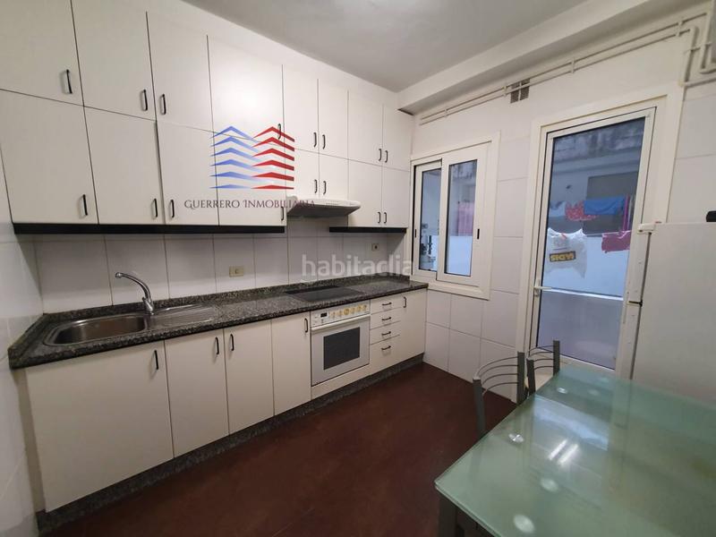 Foto e8b1d932-e7d4-41f6-b287-21cba04b306f. Alquiler piso alquiler de gran piso para estudiantes en av. la habana zona Centro 750 mes comunidad incluida en Ourense