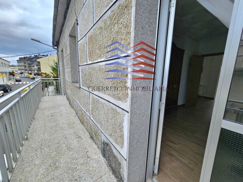 Foto 3ab75194-252e-495e-884f-351ec661a3b6. Alquiler casa alquiler de casa con amplia terraza , reboredo. 700 en San Cibrao das Viñas