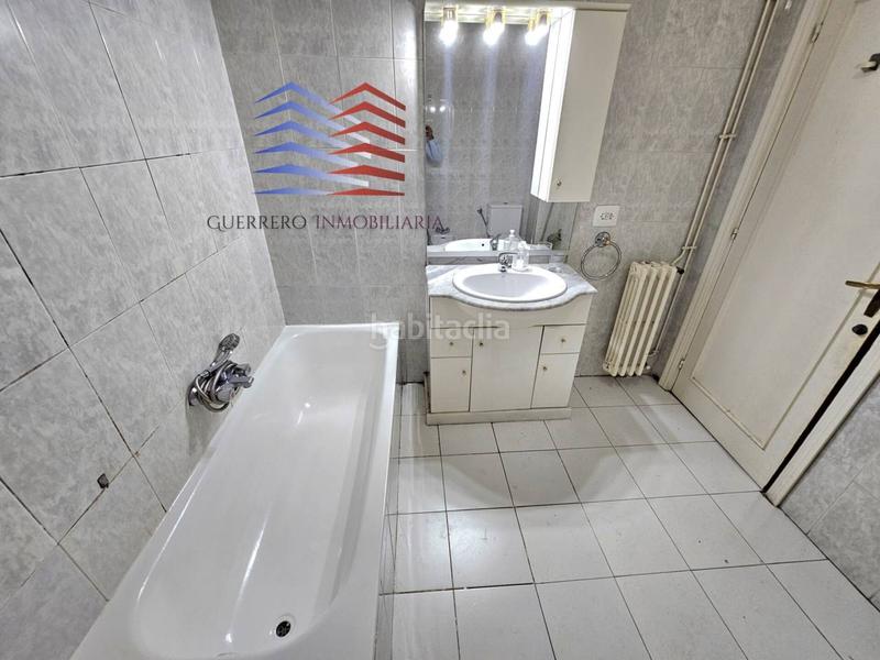 Foto 3a834aa0-1144-47d2-8ad7-70f8229875c3. Lloguer pis amb calefacció a Centro Ourense