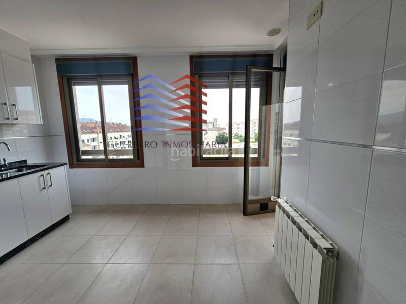 Foto 24a38175-96ac-4d86-ab1d-e15f83e11625. Alquiler dúplex alquiler de impresionante dúplex en zona vinteún capital precio 700mes 60 de comunidad en Ourense