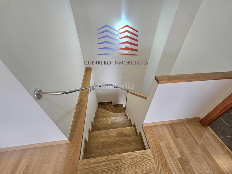 Foto d2b66064-c99a-4fba-9065-c2bf5f4fabd4. Alquiler dúplex alquiler de impresionante dúplex en zona vinteún capital precio 700mes 60 de comunidad en Ourense