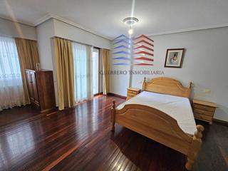 Miete Etagenwohnung  Reza. Alquiler de piso exterior en rúa reza, zona centro  650  50 comu