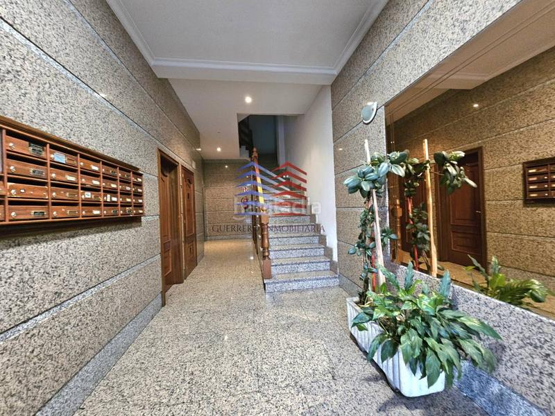 Foto e6a4304d-bfb7-4d46-bfec-b62a1b704f7c. Alquiler apartamento alquiler de apartamento en rúa nosa sra. da sainza zona Posío a metros de la residencia 670 comunidad incluida en Ourense