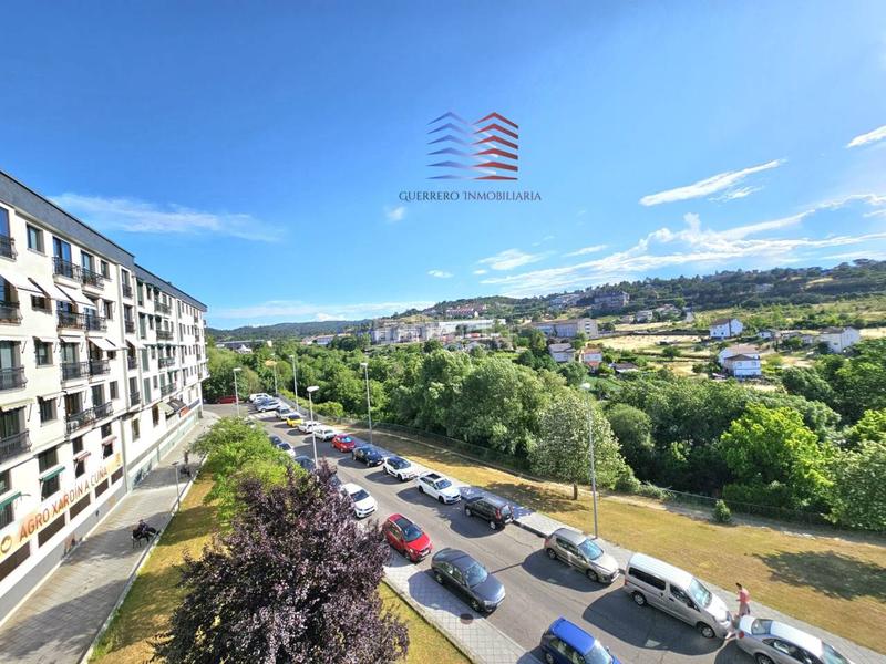 Foto 3e93a434-97c9-4ddb-ac01-d904202e52fc. Location duplex avec chauffage parking dans Mariñamansa Ourense