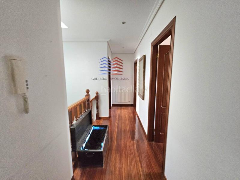 Foto f6cd2df3-df51-46a4-b6ed-7b0335b7748a. Location duplex avec chauffage parking dans Mariñamansa Ourense