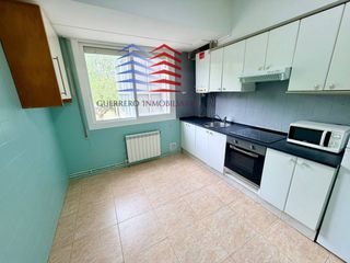 Miete Etagenwohnung  Plaza plaza de la legión. Alquiler de piso en plaza de la legión, zona a carballeira  oure