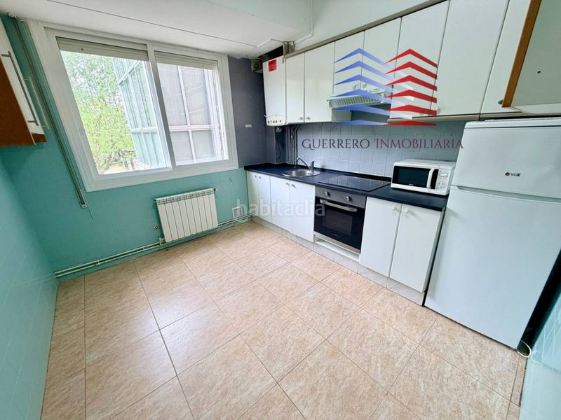 Foto 02c5abb9-4649-4893-bfcb-869b9d6abd8b. Lloguer pis amb calefacció a A Carballeira Ourense