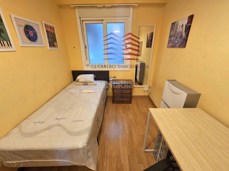 Foto ac3ca676-6a23-4bc3-a6ae-19319ee791bb. Rent flat with heating in Centro Ourense