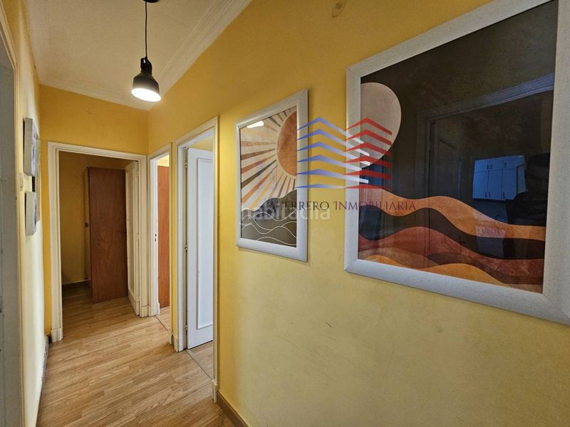 Foto c016a4bc-1409-4cc7-a085-dd74a32c67a7. Rent flat with heating in Centro Ourense