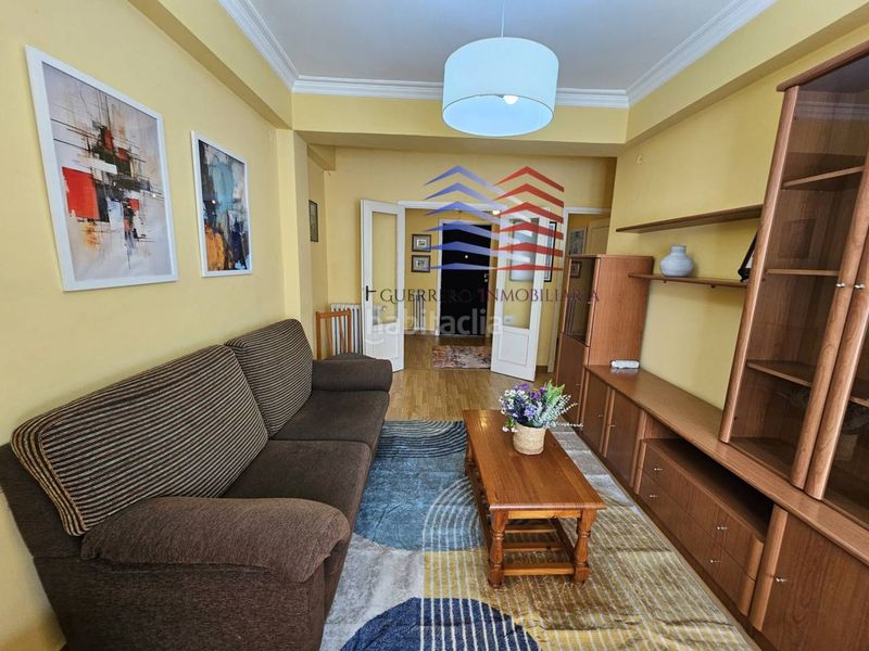 Foto eb2bc692-827b-44a2-81c7-0e64d469b9ce. Rent flat with heating in Centro Ourense